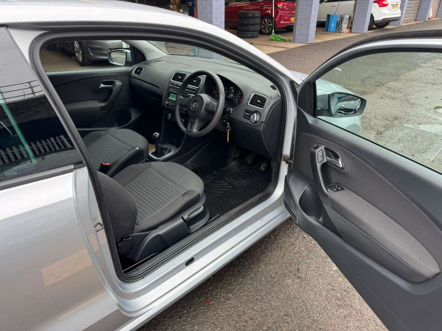 Used Volkswagen Polo 2014 for sale - 76099810: Photo 13