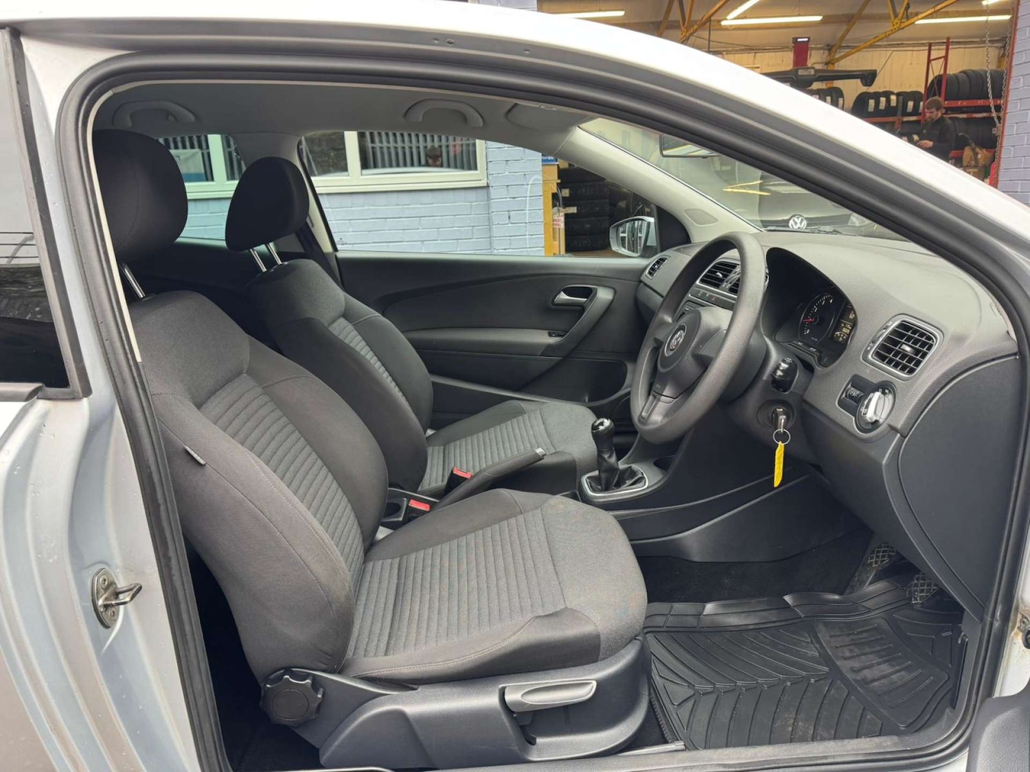 Used Volkswagen Polo 2014 for sale - 76099810: Photo 14