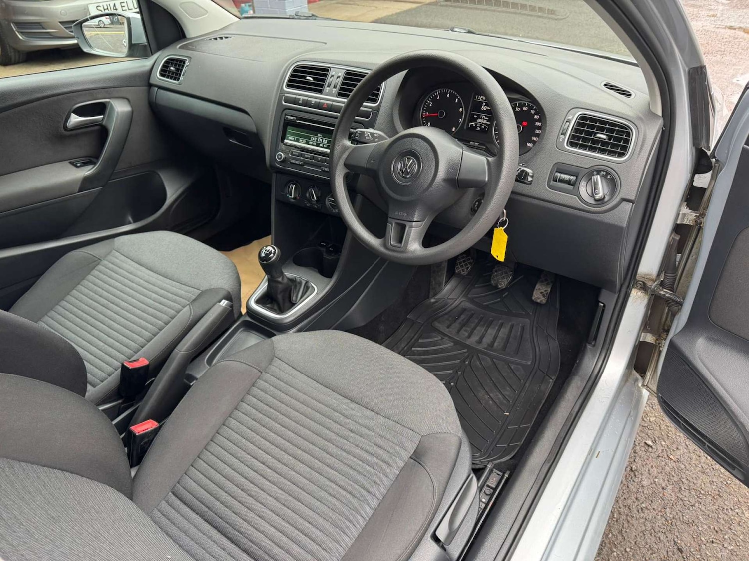 Used Volkswagen Polo 2014 for sale - 76099810: Photo 19