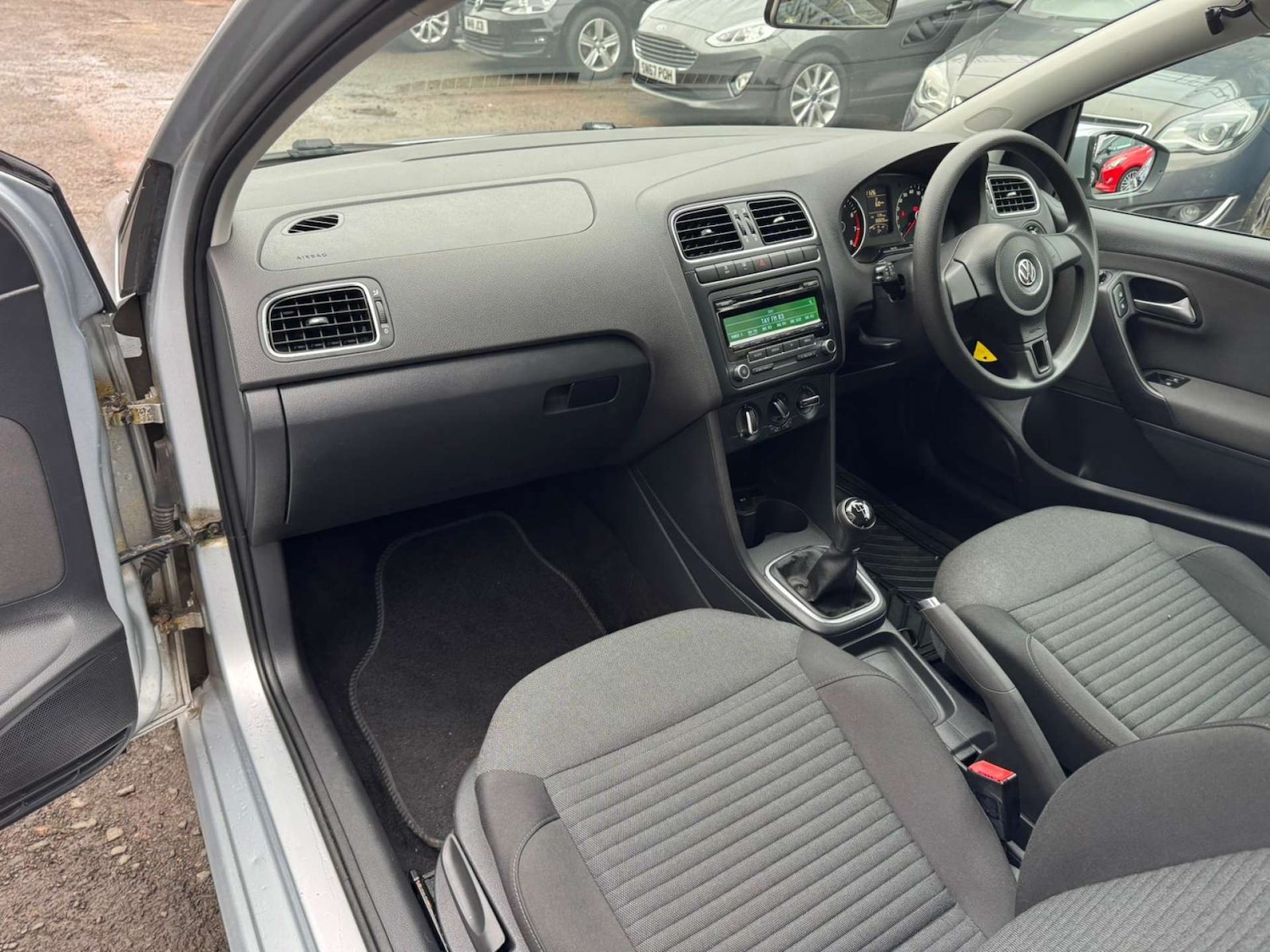 Used Volkswagen Polo 2014 for sale - 76099810: Photo 21