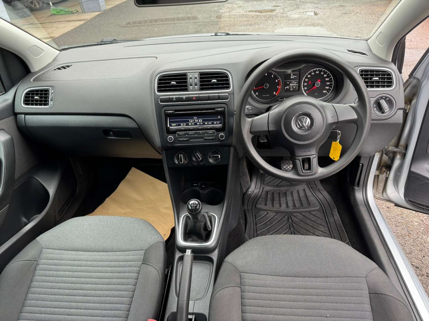 Used Volkswagen Polo 2014 for sale - 76099810: Photo 24