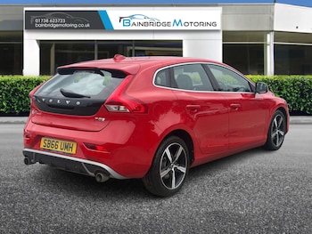 Used Volvo V40 2016 for sale - 79475119: Photo