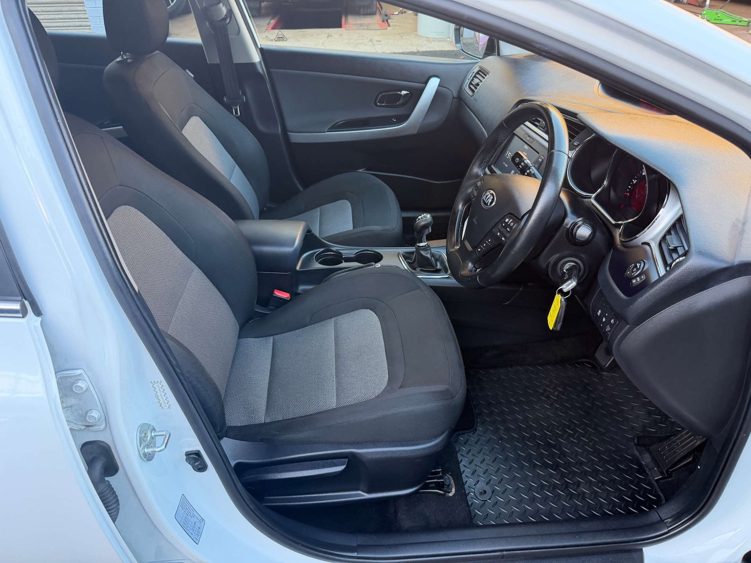 Used Kia Ceed 2017 for sale - 76606066: Photo 20