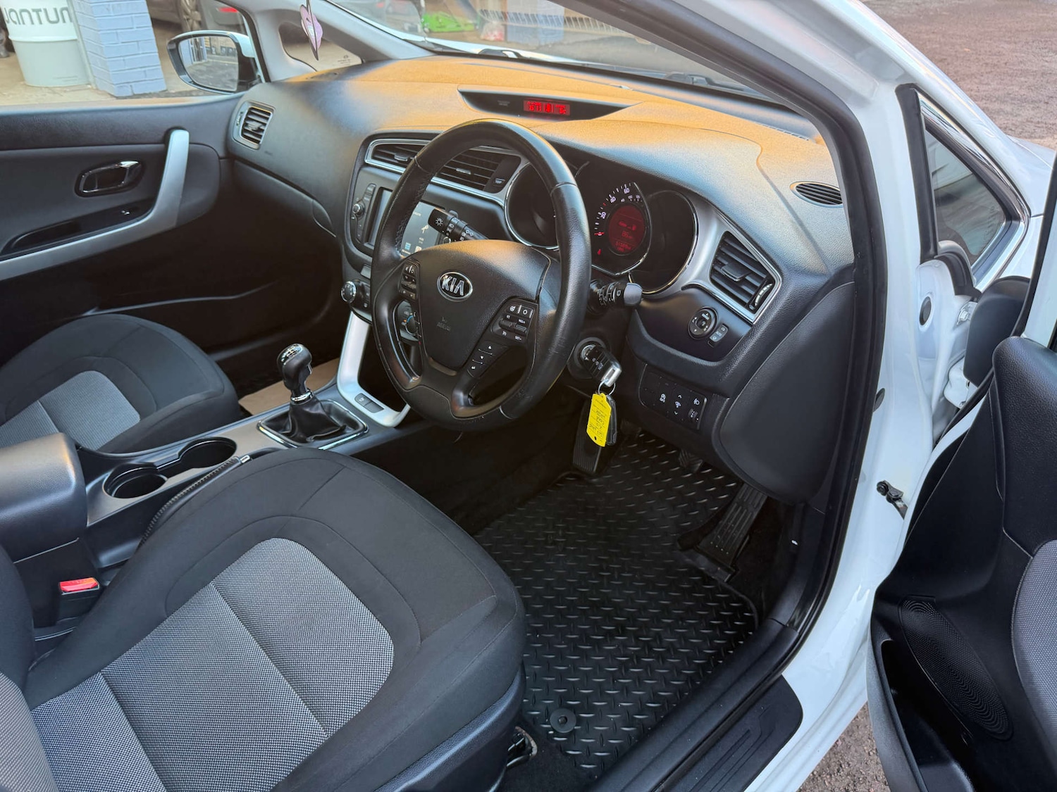 Used Kia Ceed 2017 for sale - 76606066: Photo 21