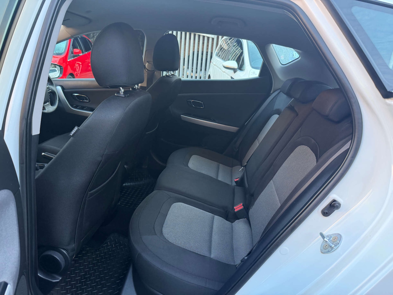 Used Kia Ceed 2017 for sale - 76606066: Photo 28