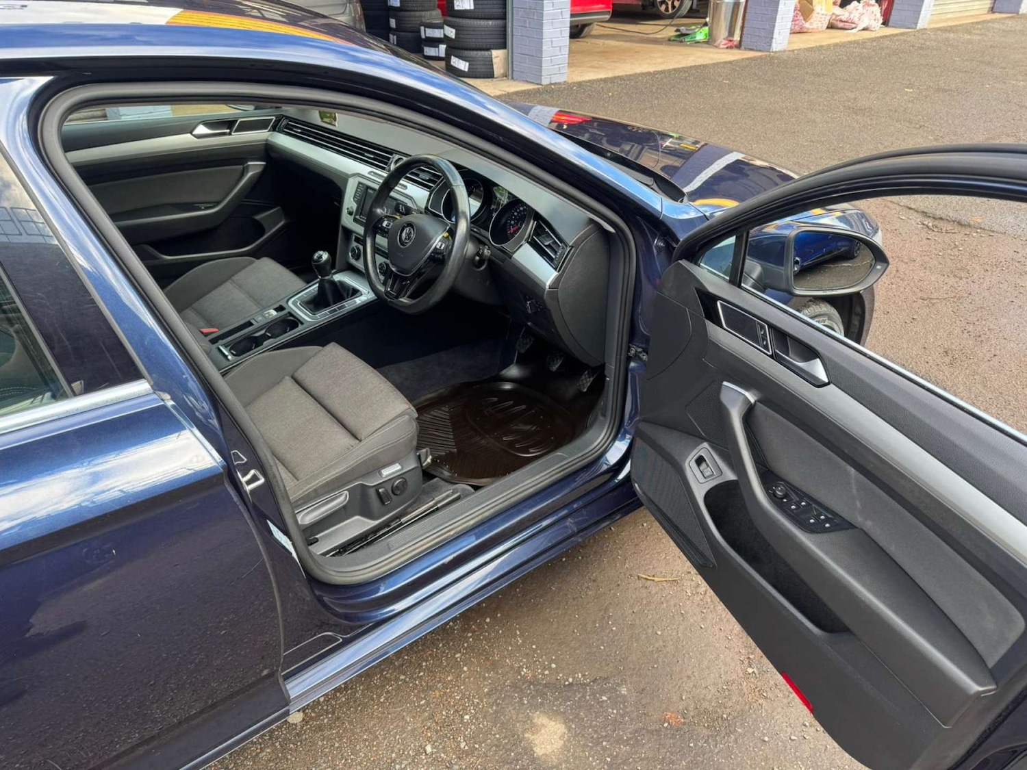 Used Volkswagen Passat 2015 for sale - 76331500: Photo 13