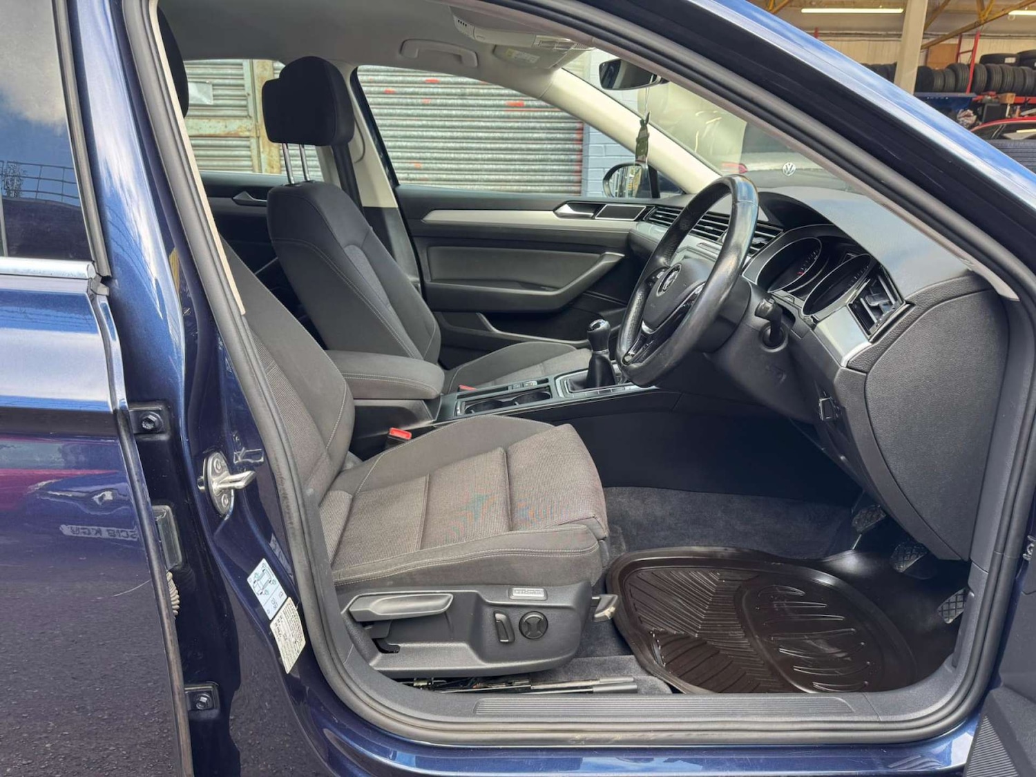 Used Volkswagen Passat 2015 for sale - 76331500: Photo 15