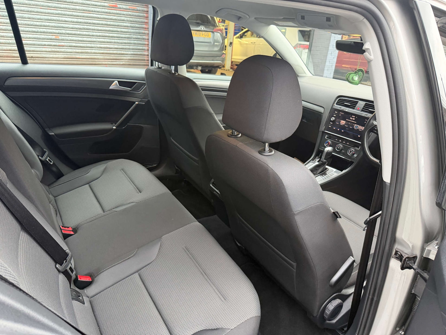 Used Volkswagen Golf 2018 for sale - 76845386: Photo 18