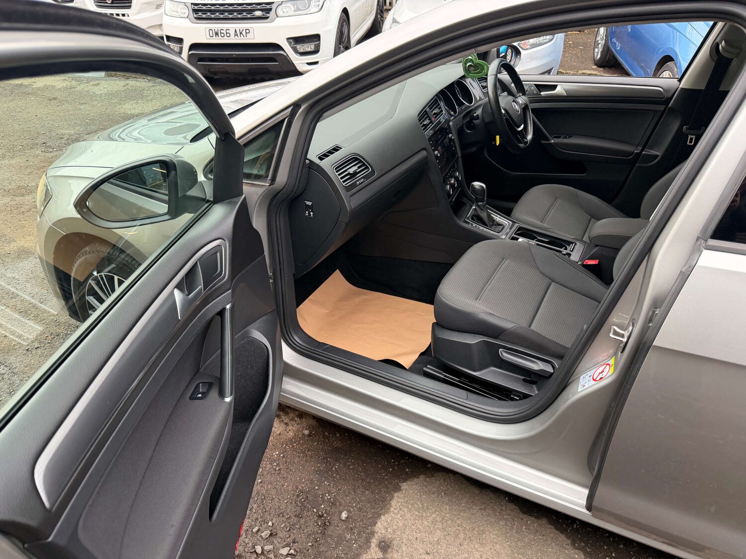 Used Volkswagen Golf 2018 for sale - 76845386: Photo 24