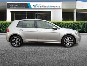 Used Volkswagen Golf 2018 for sale - 76845386: Photo