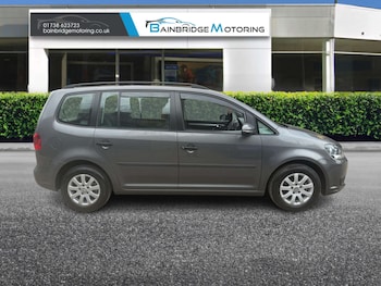 Used Volkswagen Touran 2013 for sale - 79328316: Photo