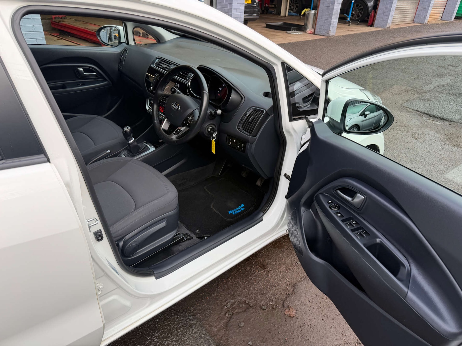 Used Kia Rio 2017 for sale - 77084639: Photo 12