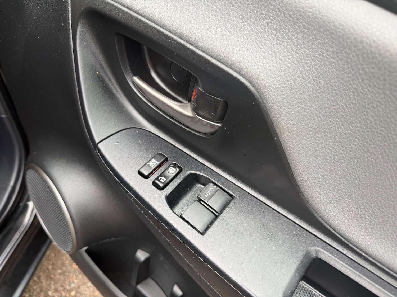 Used Toyota Yaris 2016 for sale - 76635781: Photo 16