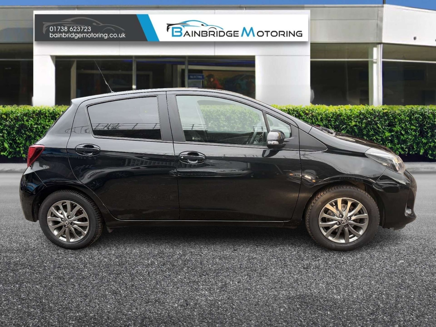 Used Toyota Yaris 2016 for sale - 76635781: Photo 2