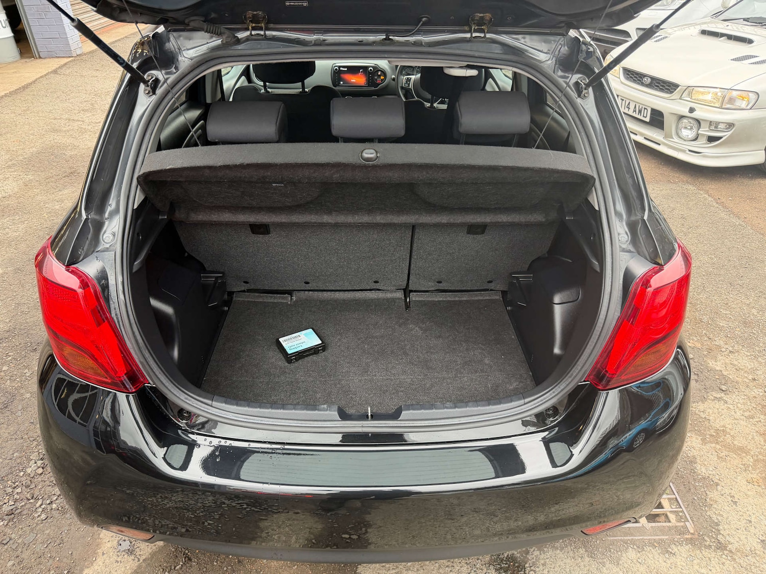 Used Toyota Yaris 2016 for sale - 76635781: Photo 21