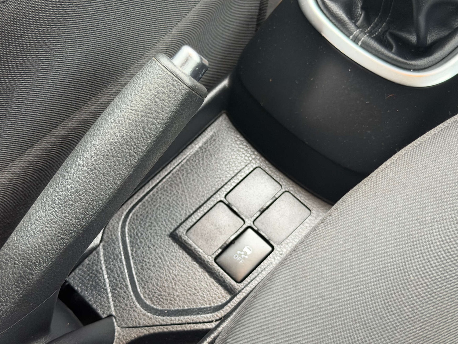 Used Toyota Yaris 2016 for sale - 76635781: Photo 37