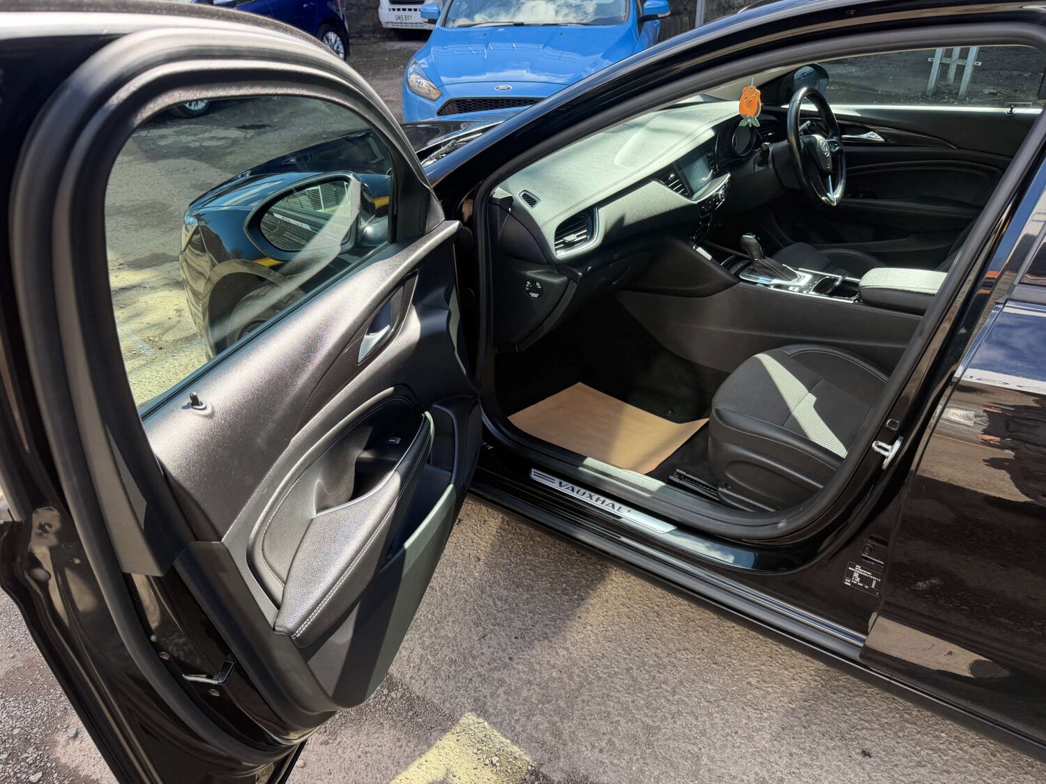 Used Vauxhall Insignia 2017 for sale - 78055120: Photo 25