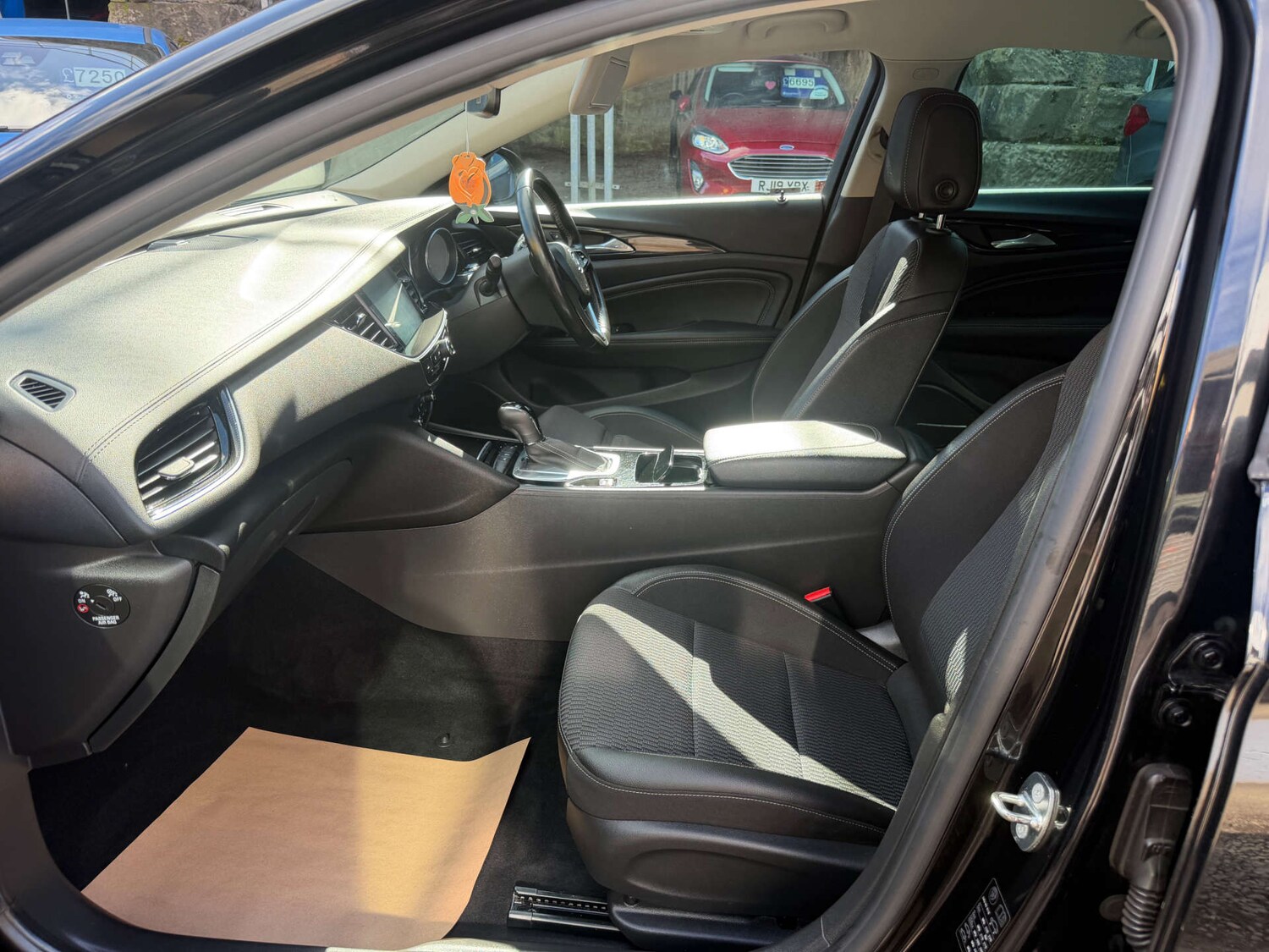 Used Vauxhall Insignia 2017 for sale - 78055120: Photo 27