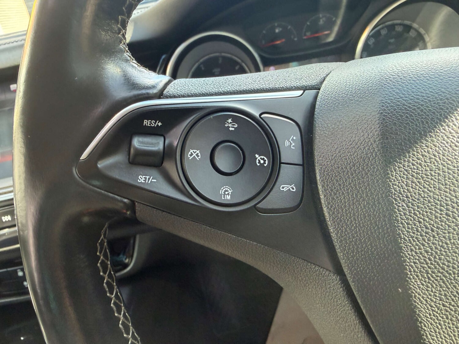 Used Vauxhall Insignia 2017 for sale - 78055120: Photo 36