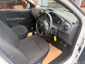 Used Dacia Sandero 2019 for sale - 77953382: Photo