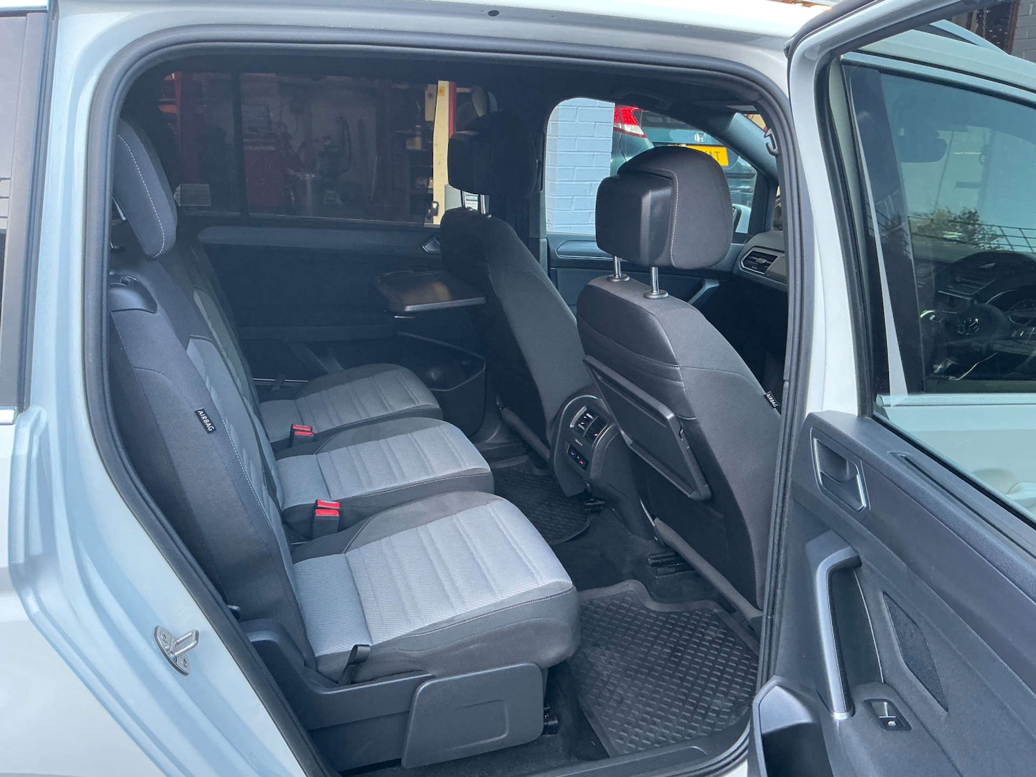 Used Volkswagen Touran 2018 for sale - 76606068: Photo 17