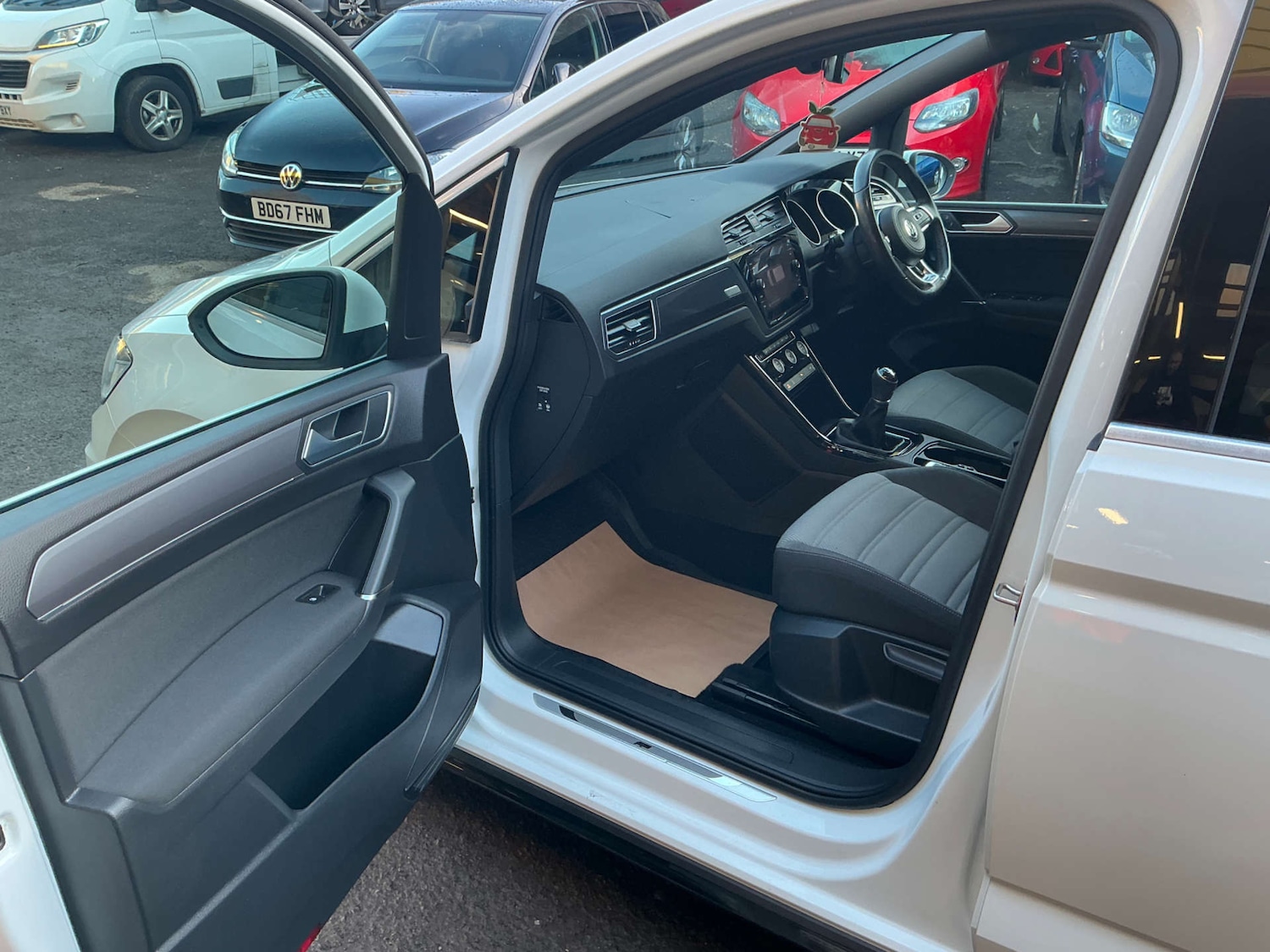 Used Volkswagen Touran 2018 for sale - 76606068: Photo 27