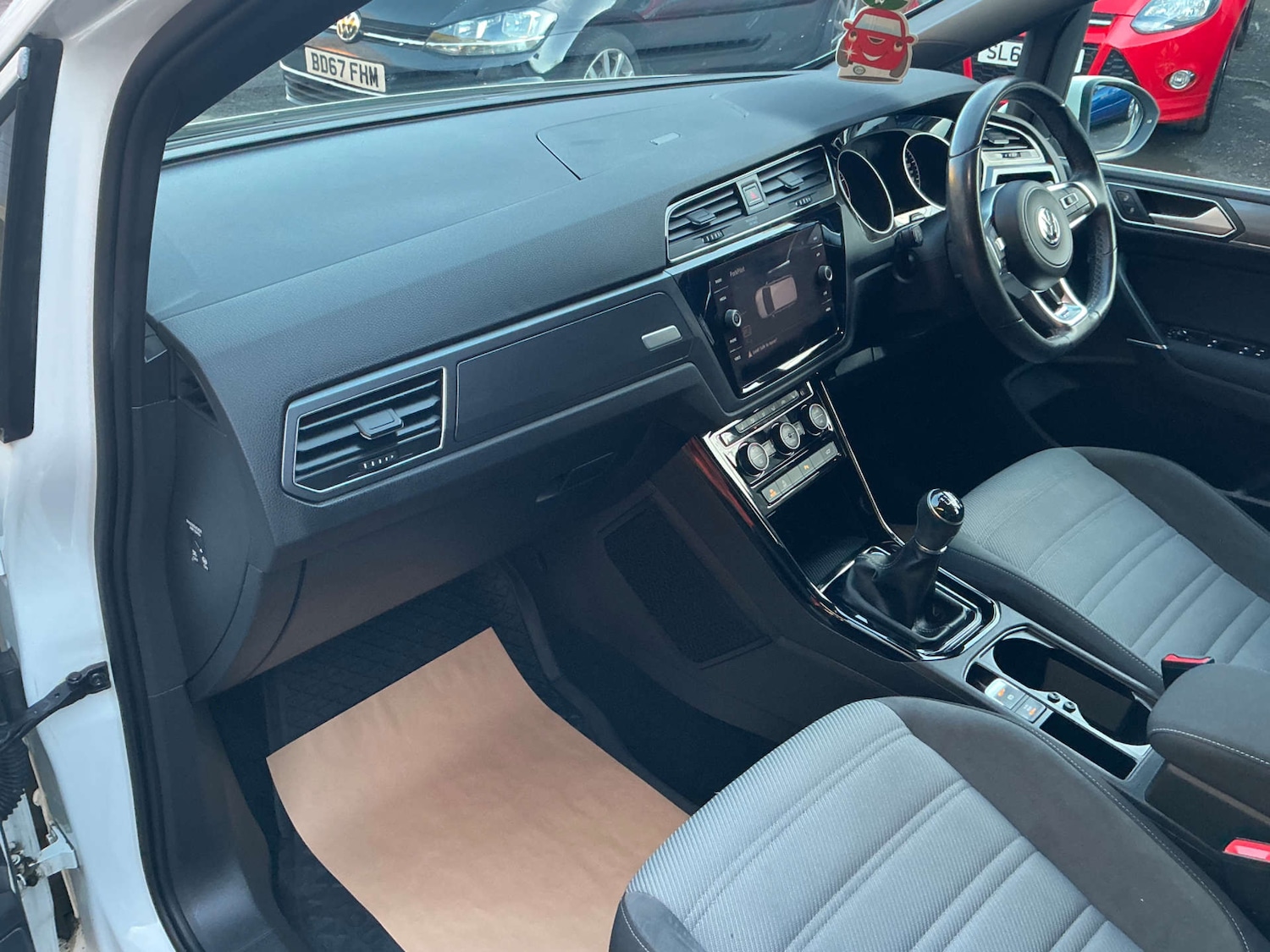 Used Volkswagen Touran 2018 for sale - 76606068: Photo 28