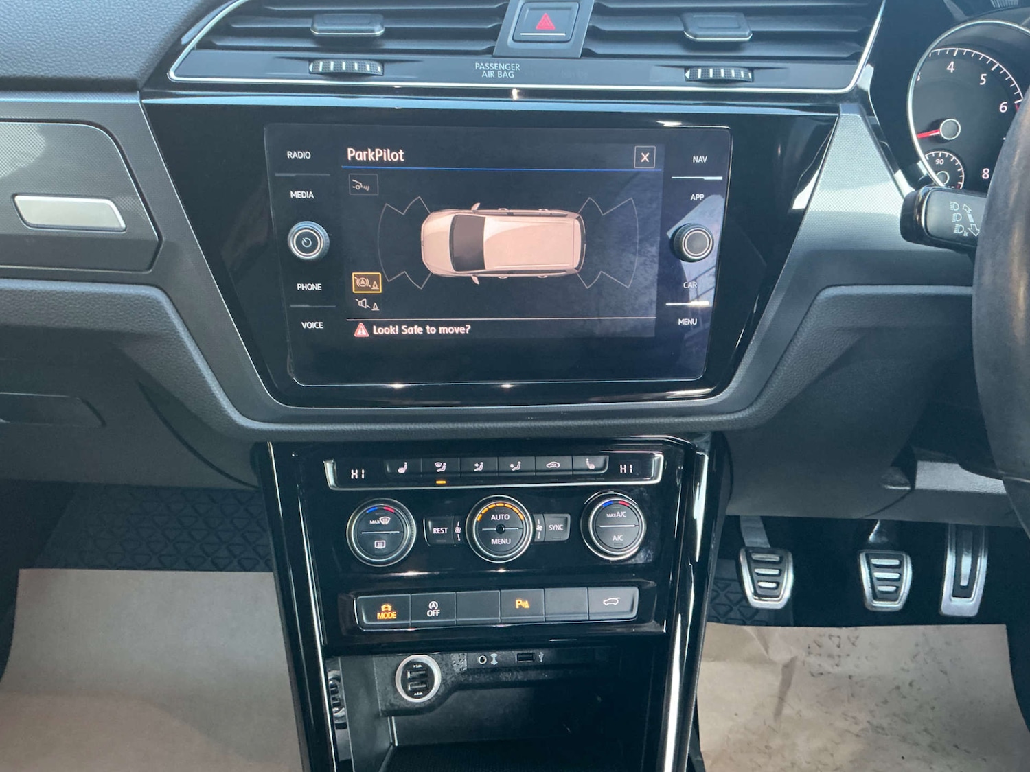 Used Volkswagen Touran 2018 for sale - 76606068: Photo 31