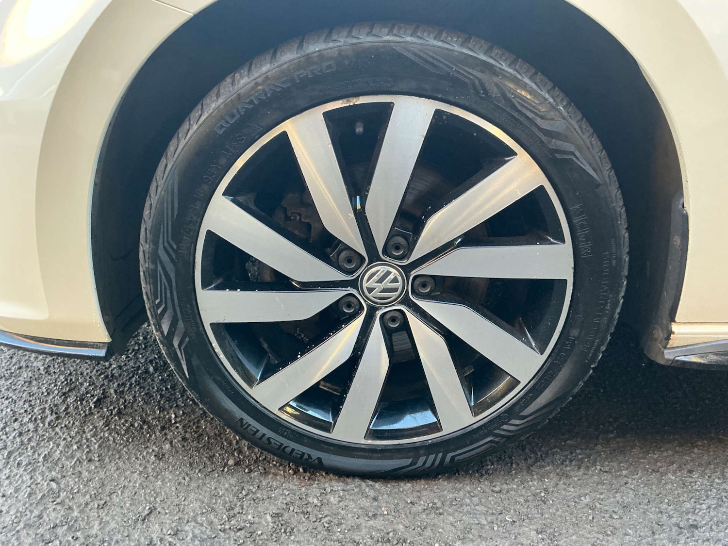 Used Volkswagen Touran 2018 for sale - 76606068: Photo 9