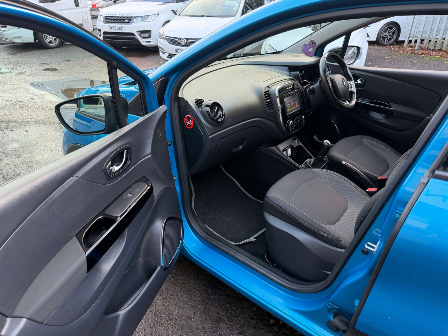 Used Renault Captur 2017 for sale - 76897268: Photo 24