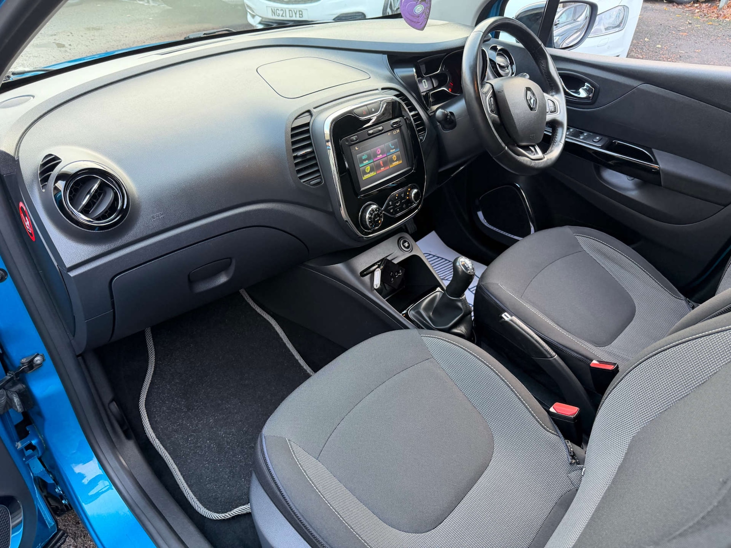 Used Renault Captur 2017 for sale - 76897268: Photo 26