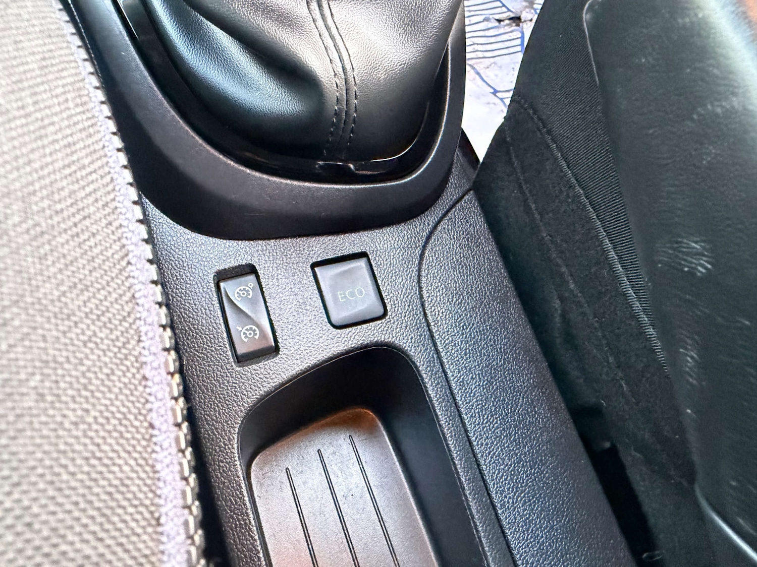 Used Renault Captur 2017 for sale - 76897268: Photo 31