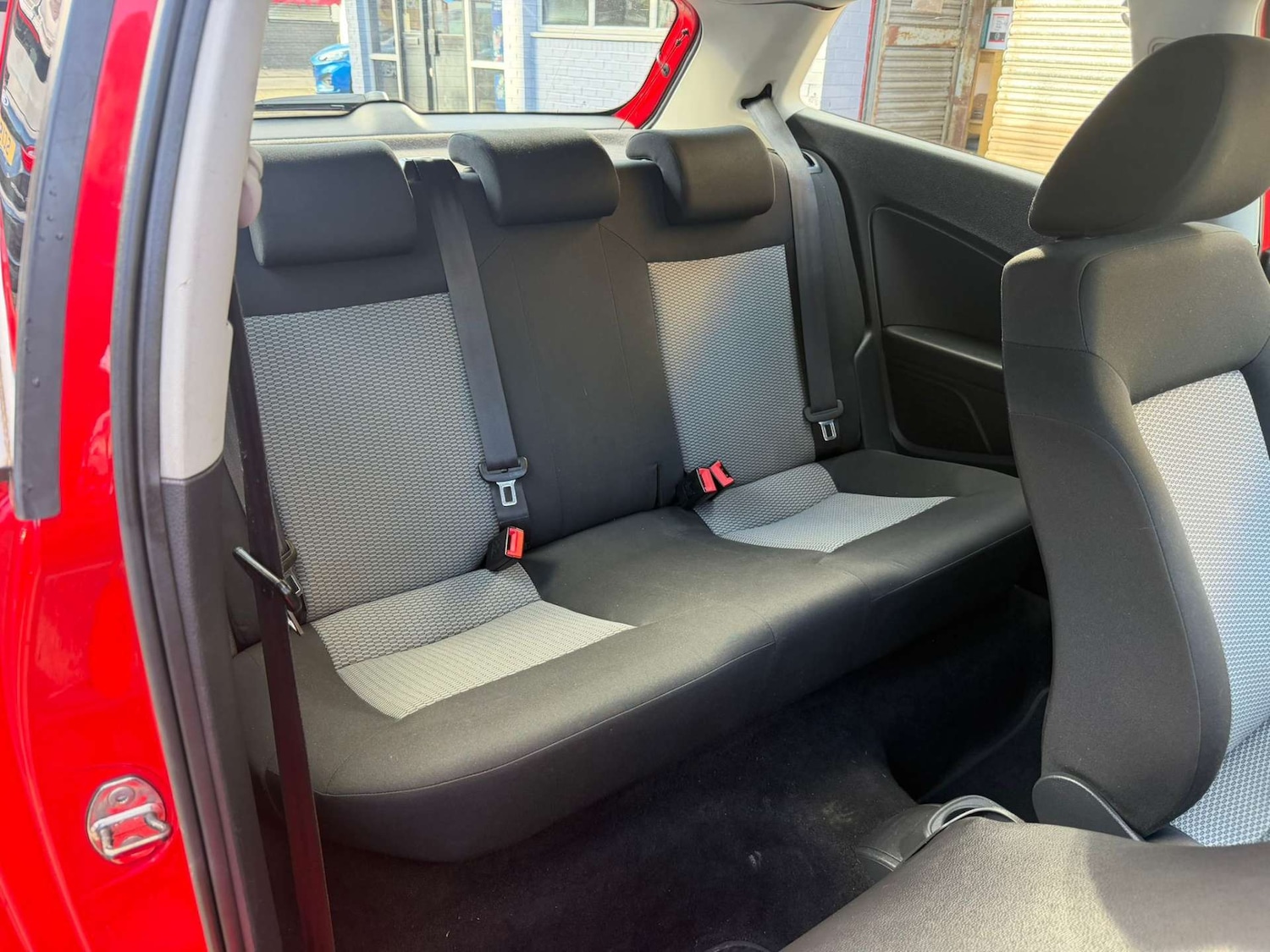 Used Volkswagen Polo 2011 for sale - 77841739: Photo 17