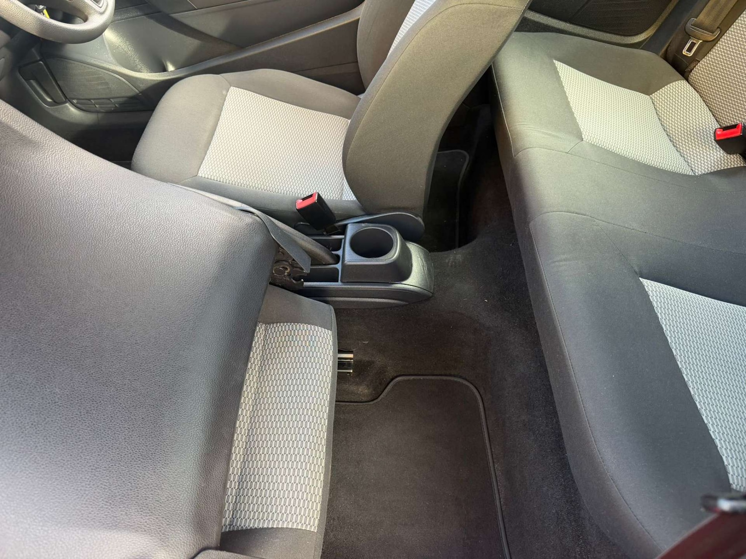 Used Volkswagen Polo 2011 for sale - 77841739: Photo 24