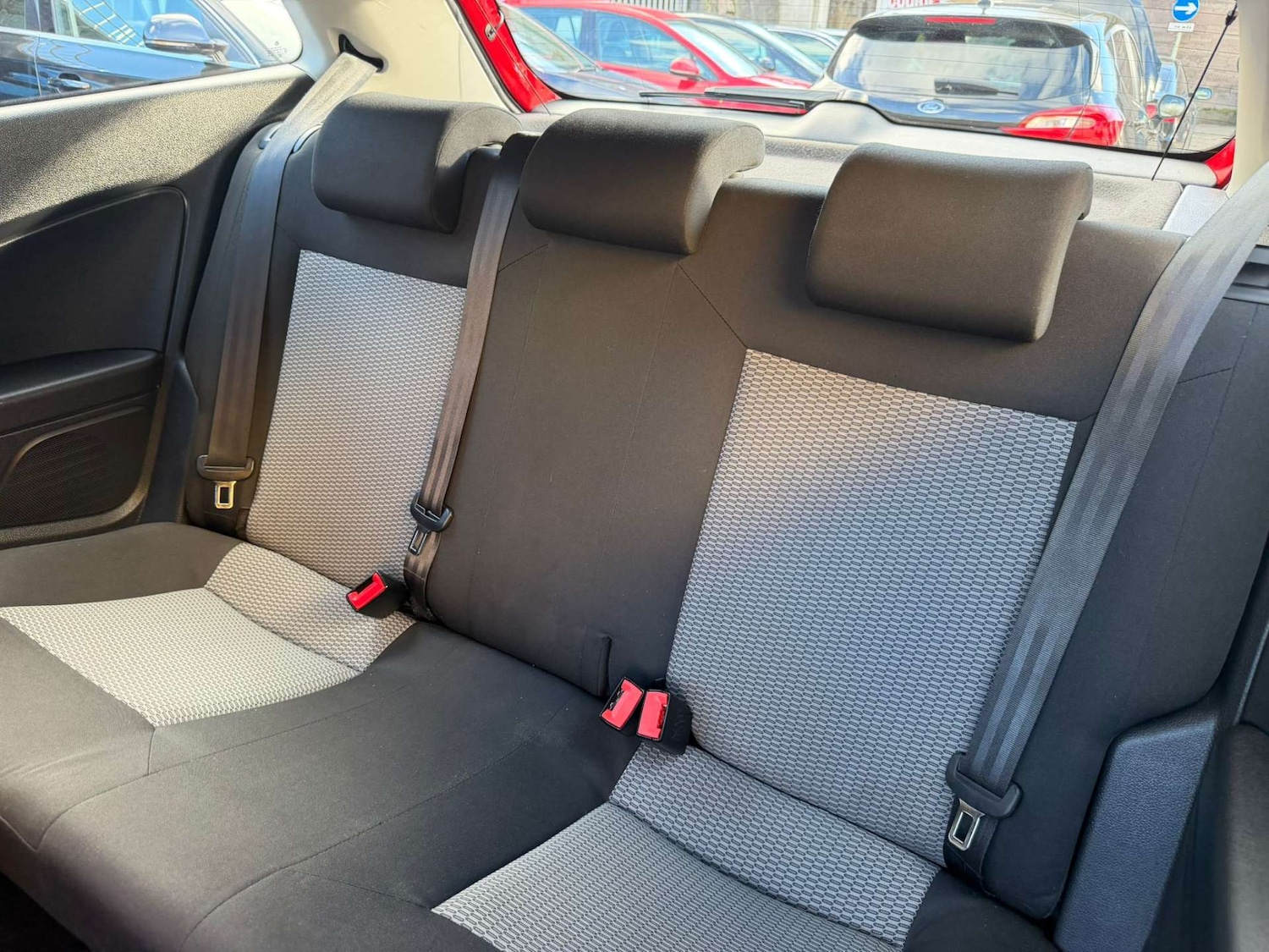 Used Volkswagen Polo 2011 for sale - 77841739: Photo 25