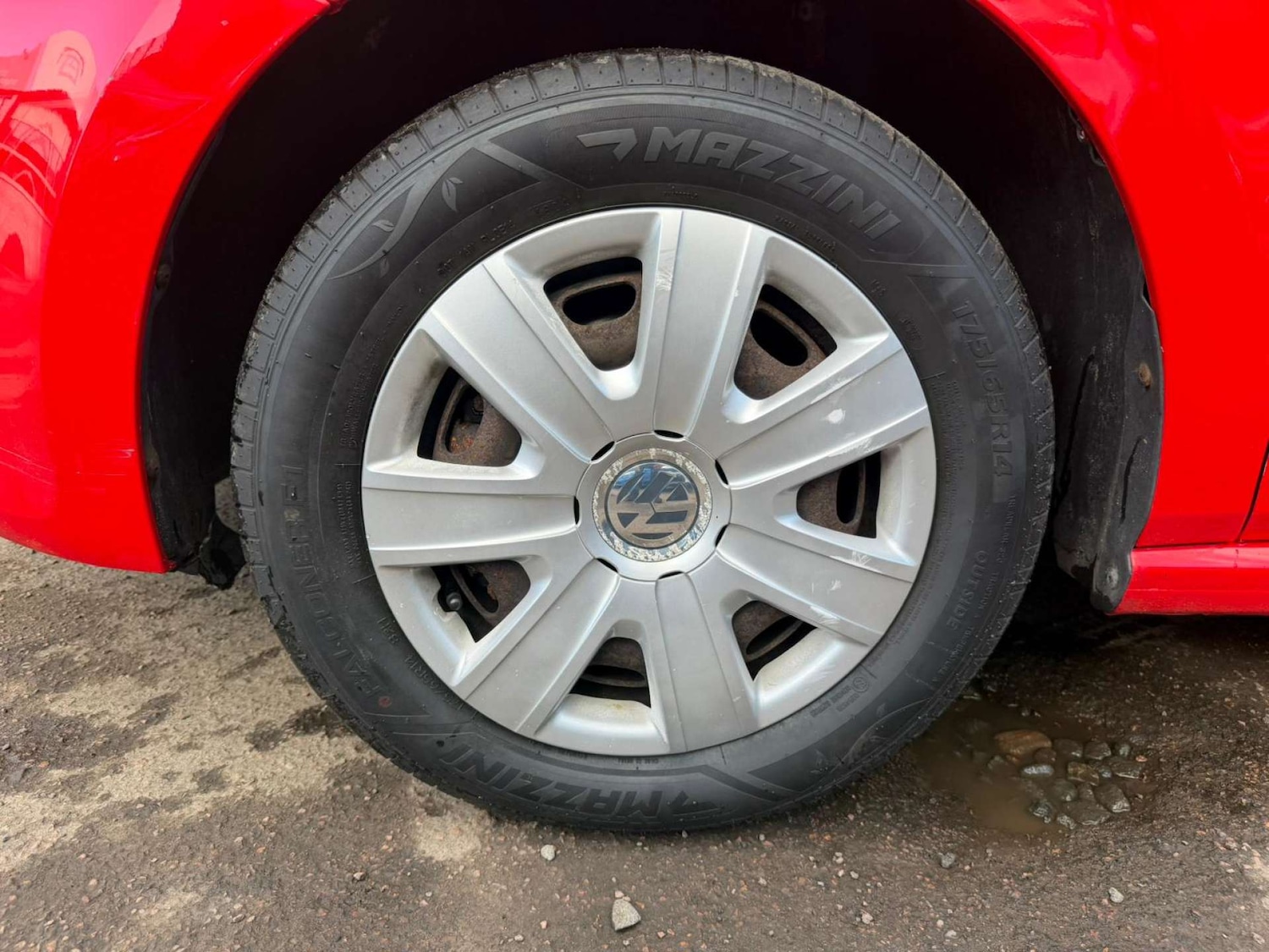 Used Volkswagen Polo 2011 for sale - 77841739: Photo 9