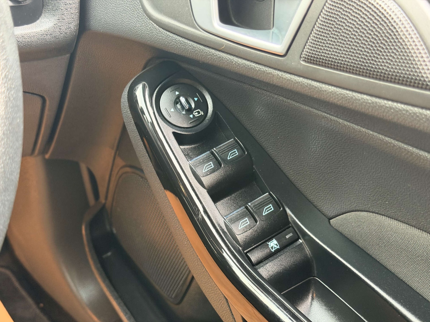 Used Ford Fiesta 2014 for sale - 76933026: Photo 29