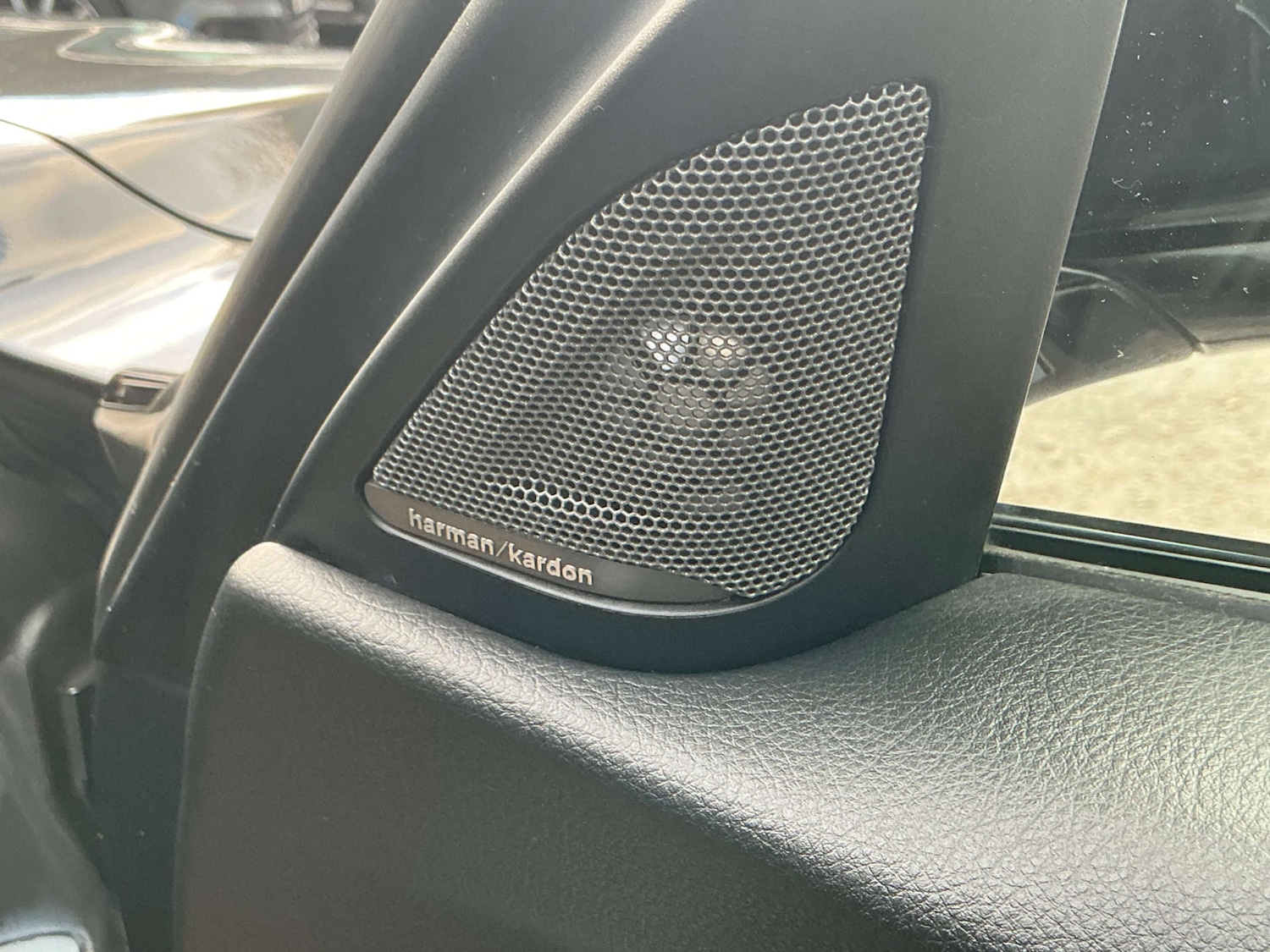 Used BMW 3 Series 2018 for sale - 76608837: Photo 34