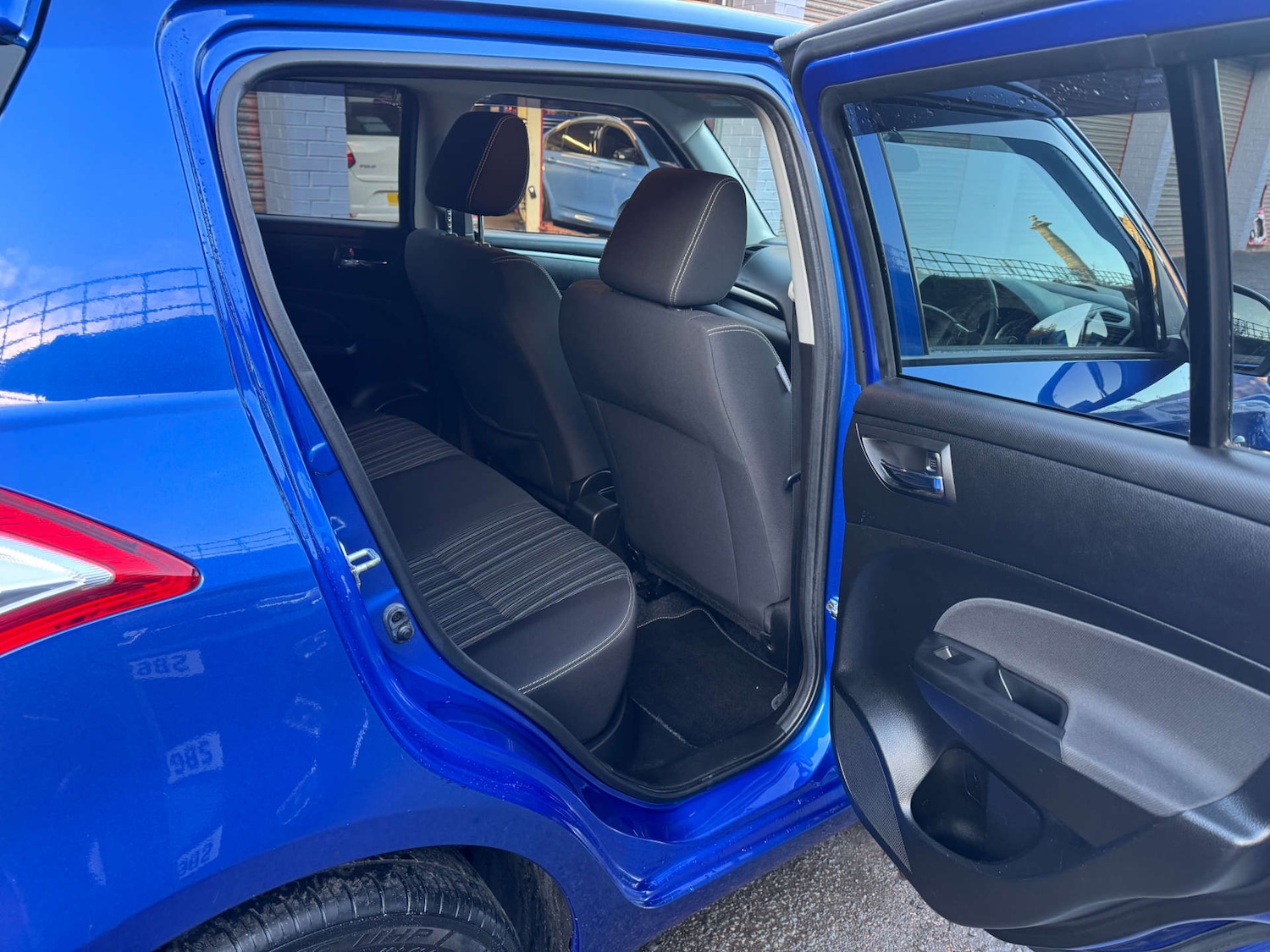 Used Suzuki Swift 2016 for sale - 76600900: Photo 16