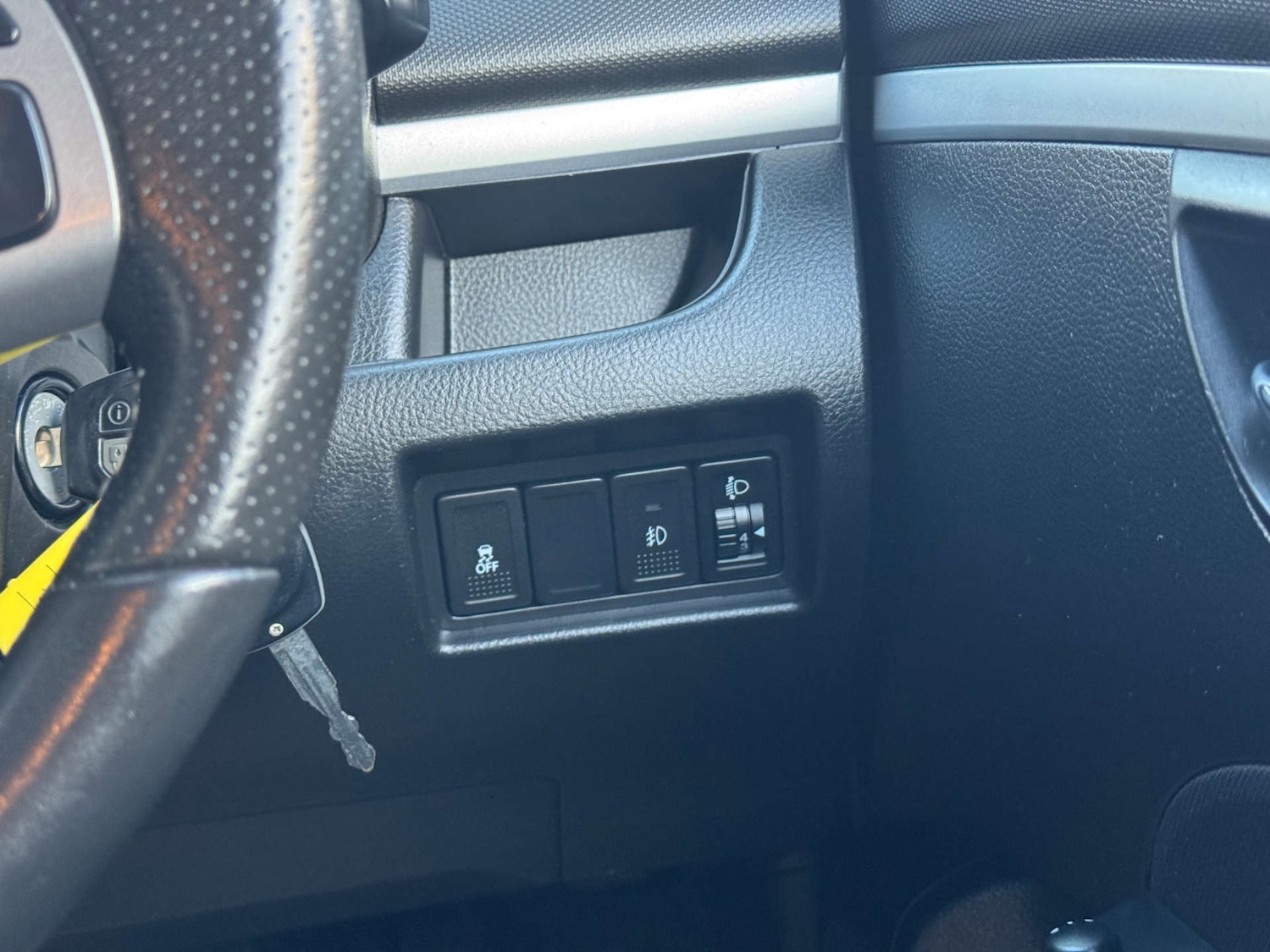 Used Suzuki Swift 2016 for sale - 76600900: Photo 28