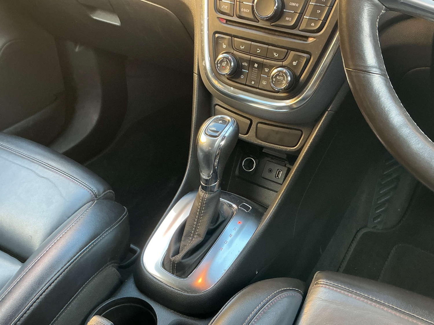 Used Vauxhall Mokka 2015 for sale - 76419924: Photo 32