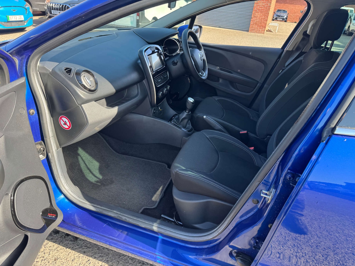Used Renault Clio 2018 for sale - 76041526: Photo 20