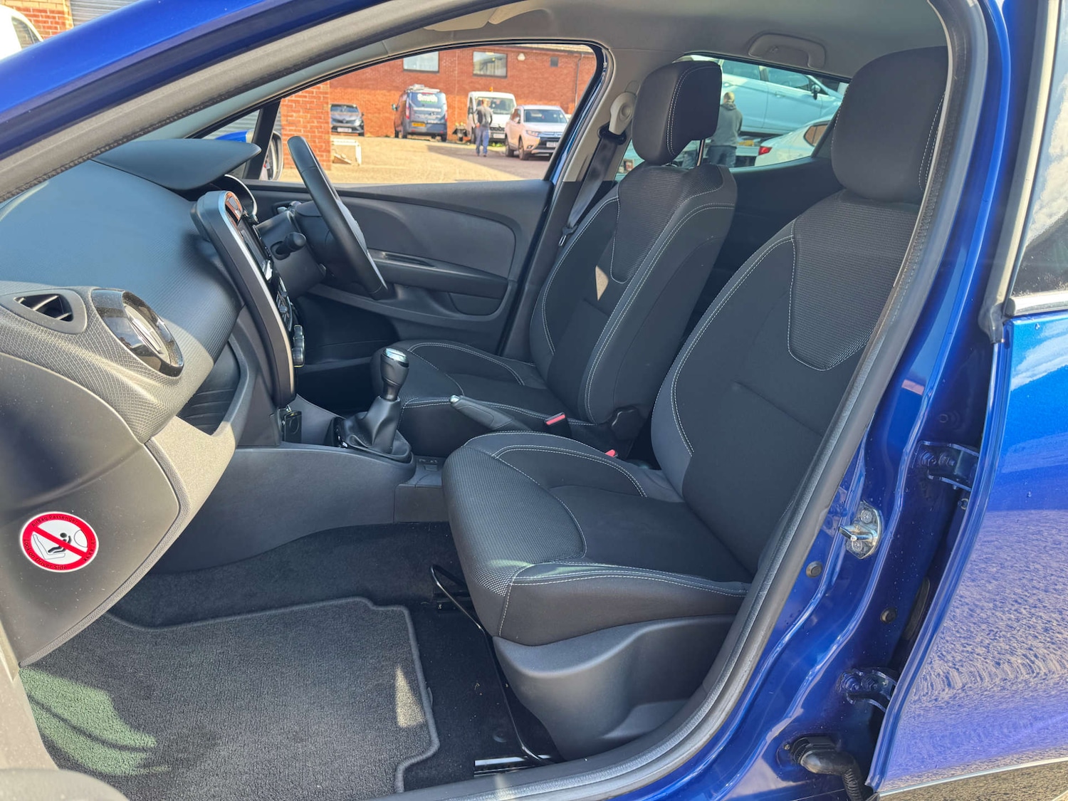 Used Renault Clio 2018 for sale - 76041526: Photo 21