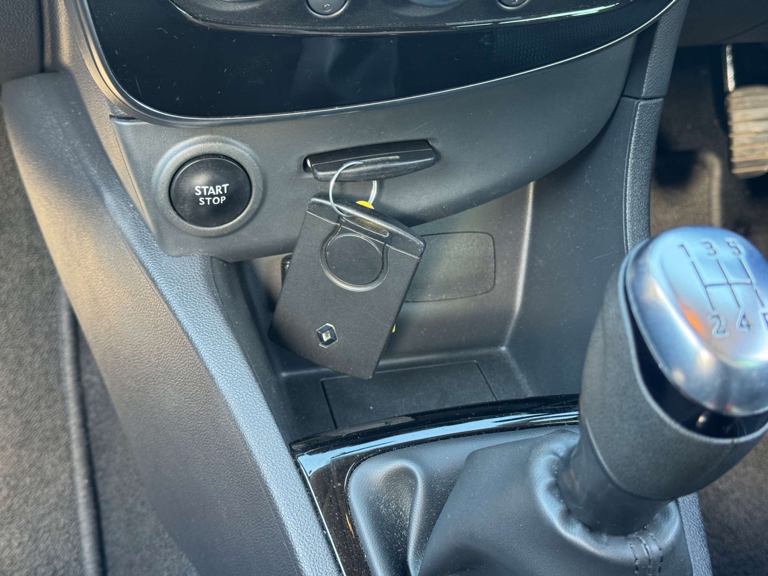 Used Renault Clio 2018 for sale - 76041526: Photo 27