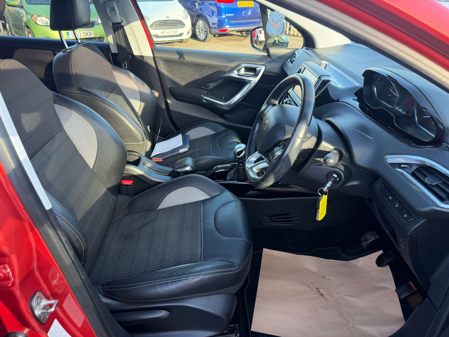 Used Peugeot 2008 2015 for sale - 78063293: Photo 15