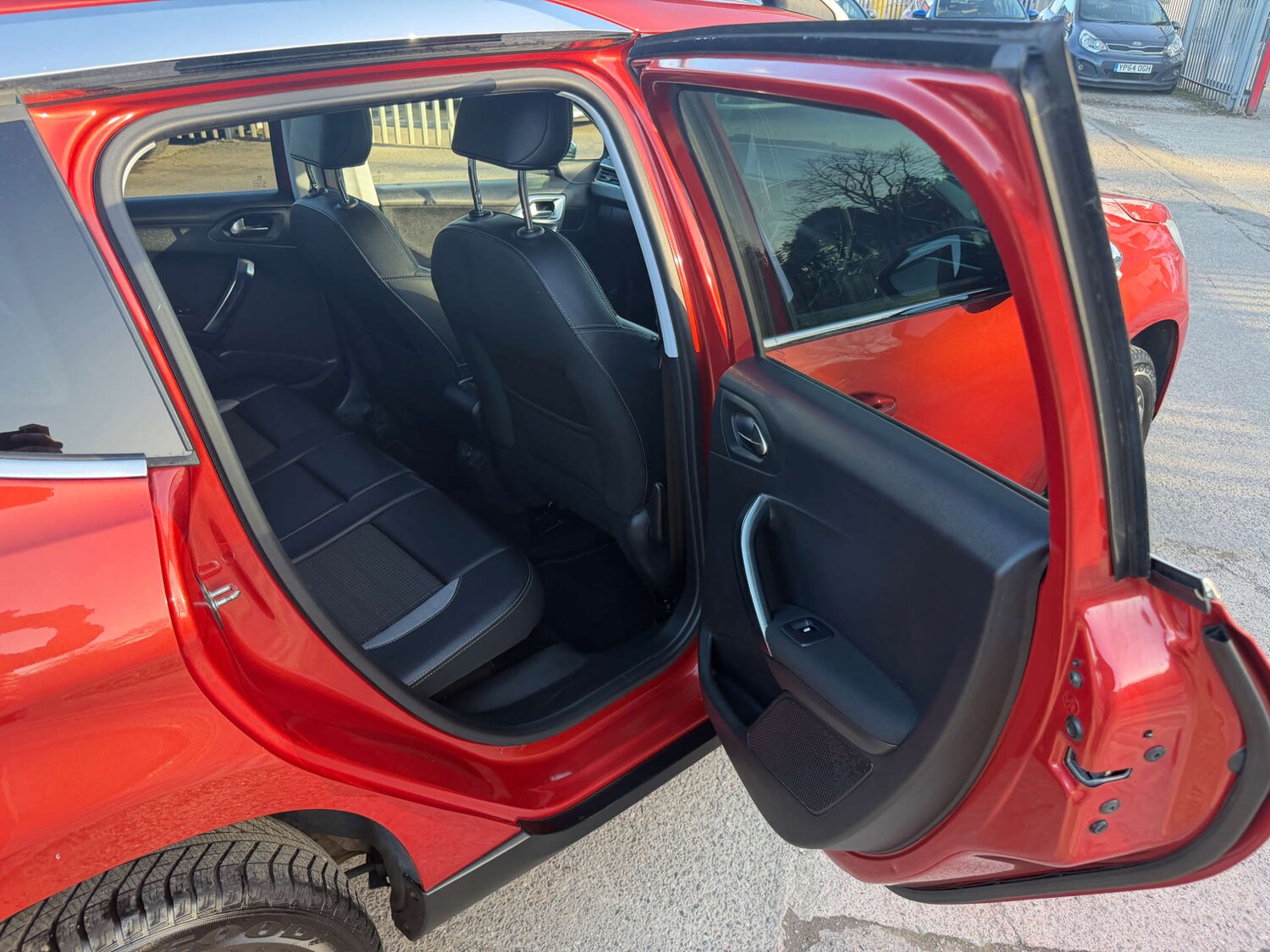 Used Peugeot 2008 2015 for sale - 78063293: Photo 16