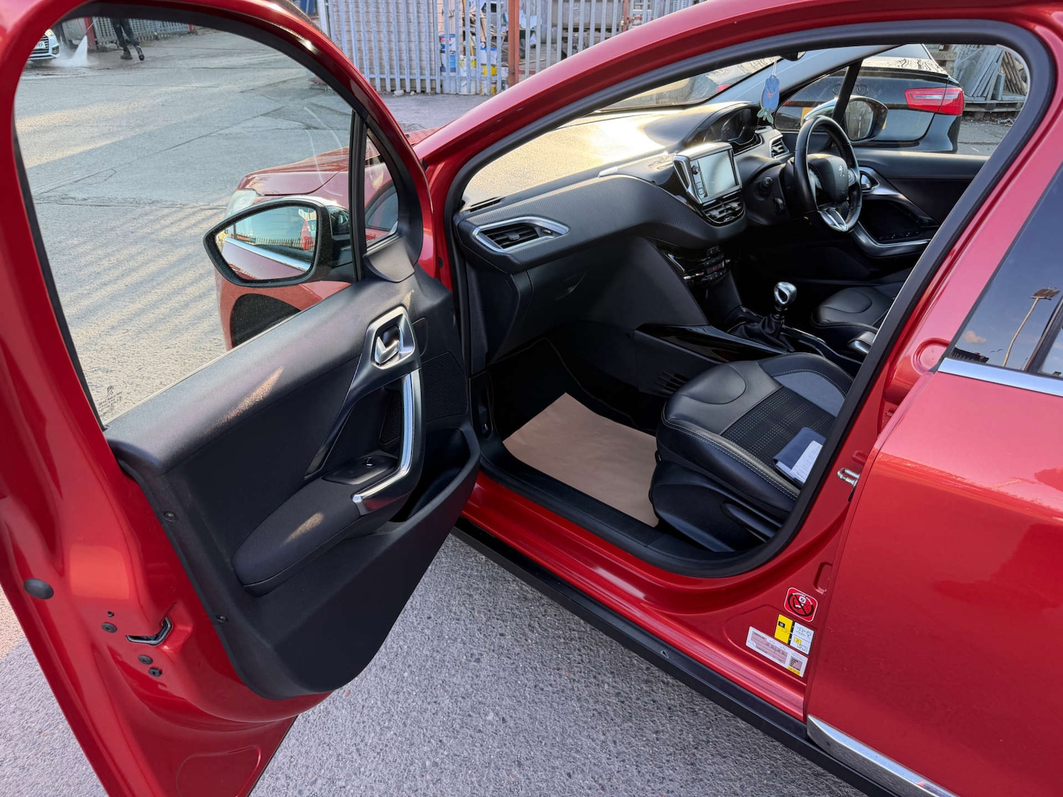 Used Peugeot 2008 2015 for sale - 78063293: Photo 23