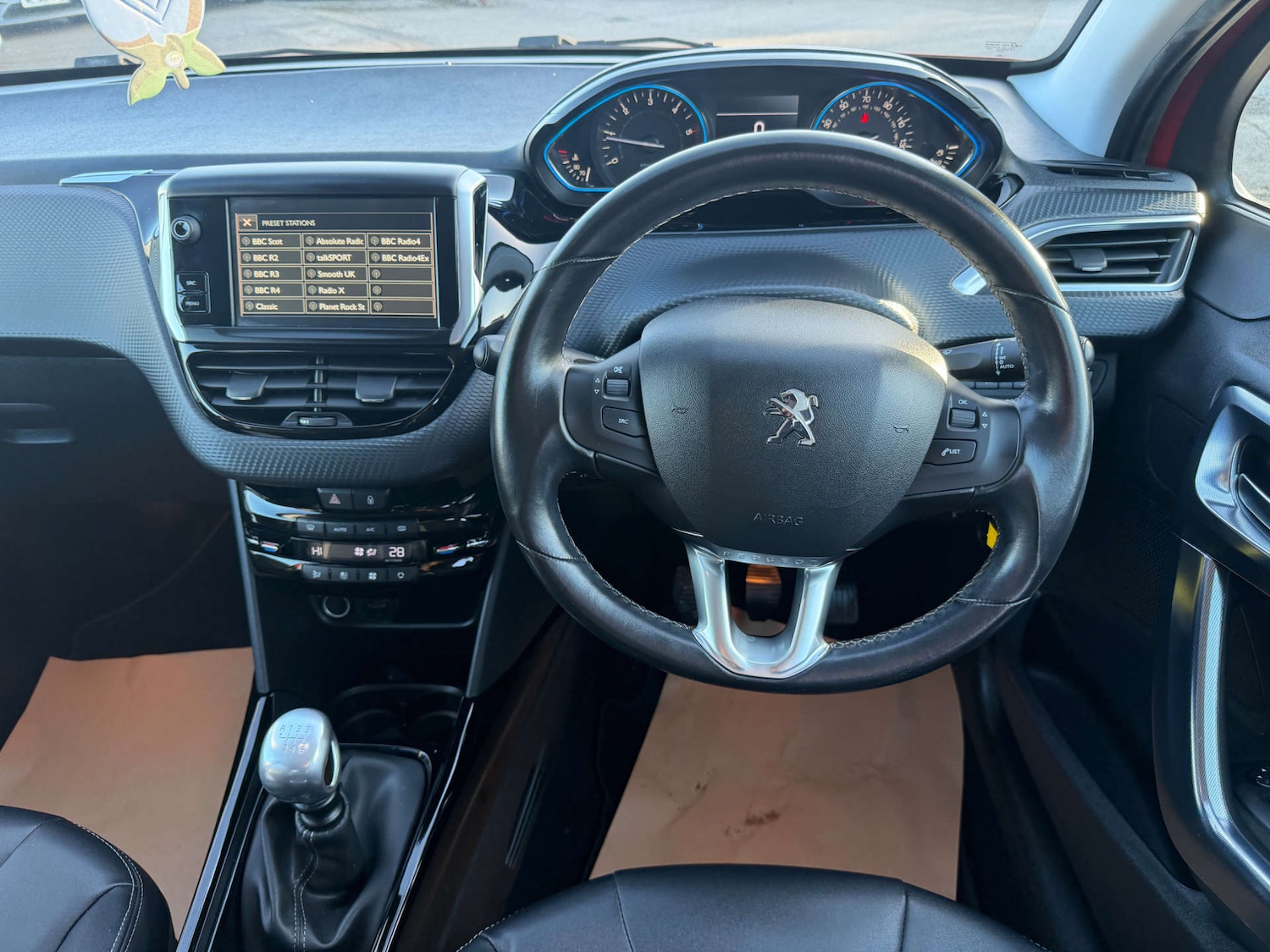 Used Peugeot 2008 2015 for sale - 78063293: Photo 30