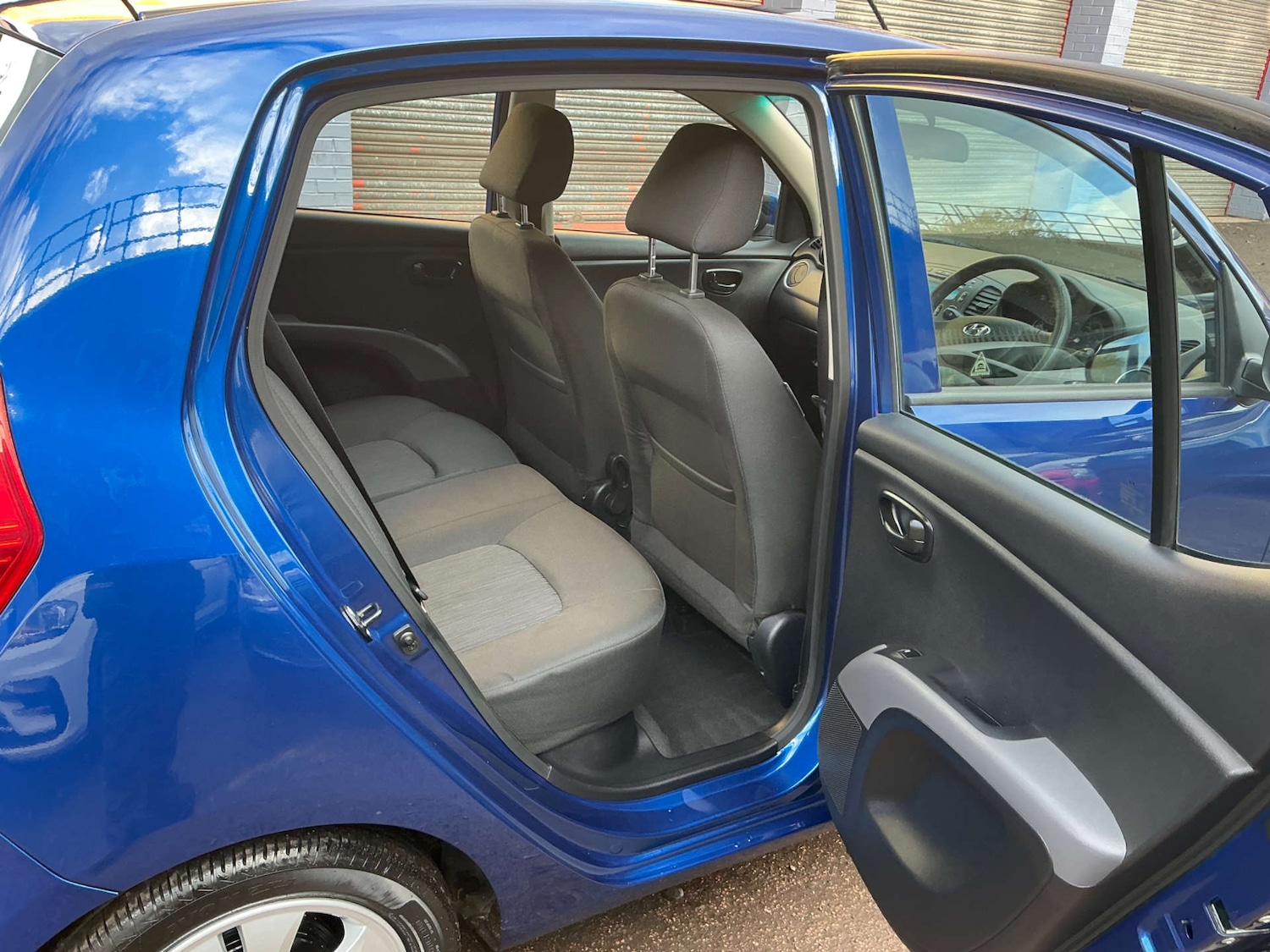 Used Hyundai i10 2012 for sale - 76606067: Photo 24