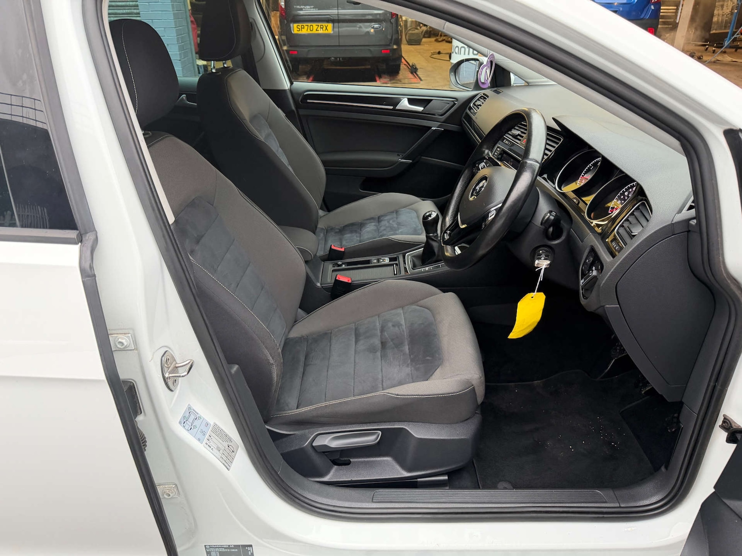 Used Volkswagen Golf 2014 for sale - 76698030: Photo 14